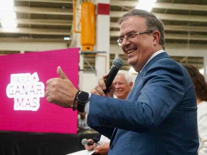 Ebrard llama a sindicatos a construir una alianza para impulsar el crecimiento económico